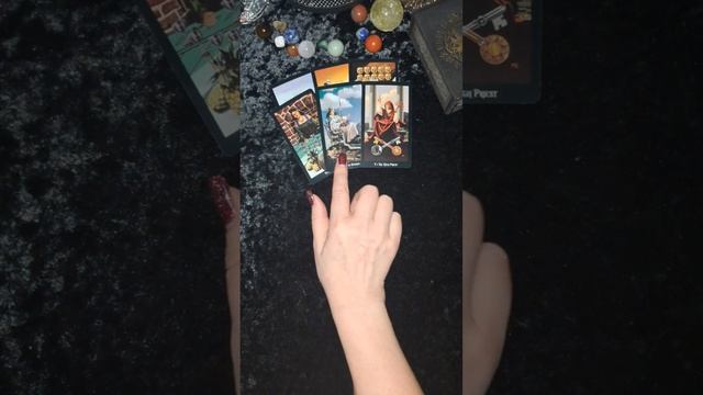 💥Кто на пороге?#таро #гадание #таролог #гаданиетаро #tarot #раскладтаро #тароонлайн