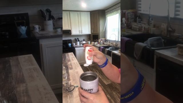 The Day In the Life W/ Essential Oils смотреть онлайн