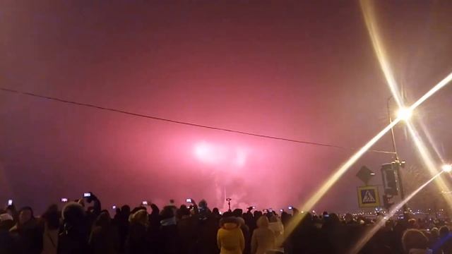Салют в память освобождения Санкт-Петербурга смотреть онлайн