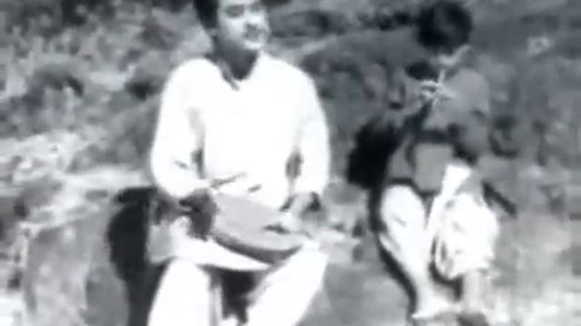 aa chal ke tujhe mein le ke chalu.. Door Gagan Ki Chhaon Mein1964_ AIO Kishore Da! the Gr8_a tribut смотреть онлайн