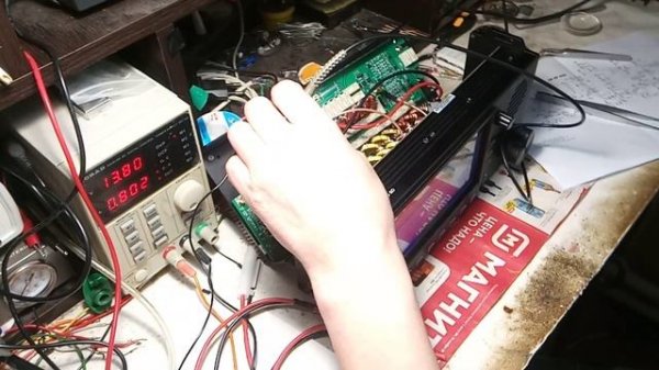 SDR трансивер "Волк" (RS-998). Добрался до усилителя.