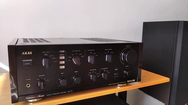 #hifiaudio  AKAI AM-73 Reference Master Digital Integrated Stereo Amplifier (demo)