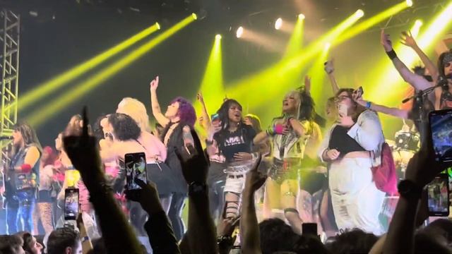 Steel Panther - Community Property (São Paulo 19/10/2023) смотреть онлайн