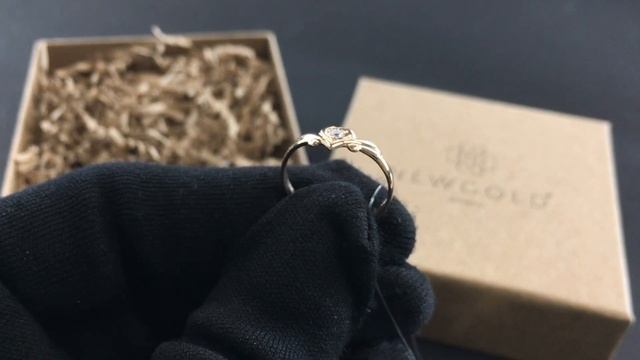 !Кольцо 098069 из красного золота 585 пробы с фианитом смотреть онлайн
