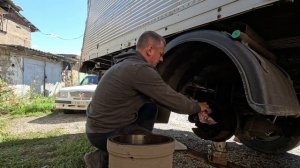 Замена смазки подшипника ступицы заднего моста Хино ренджер