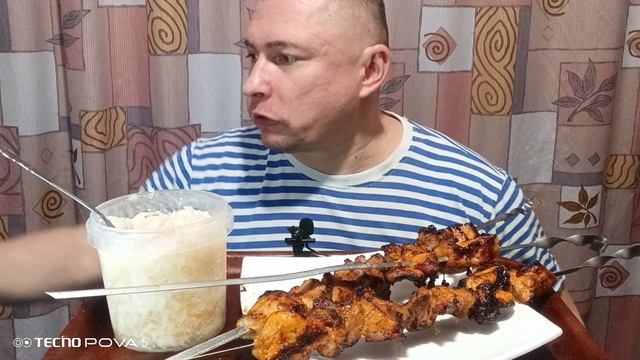 мукбанг/обжор/шашлык свиной,квашеная капуста/ смотреть онлайн