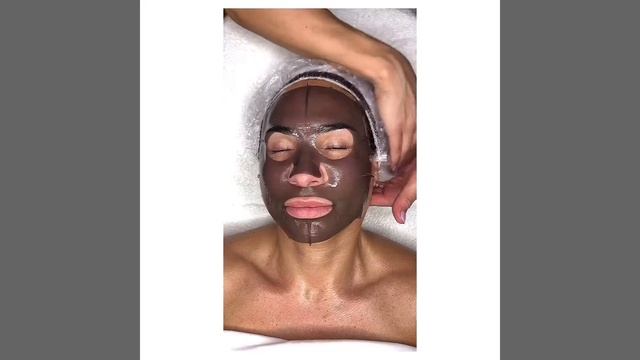 Dermaplane Supreme Facial -Brightening Edition смотреть онлайн