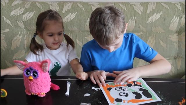 Картина из цветного песка. Фреска Панда. The picture of the colored sand. Mural Panda. смотреть онлайн