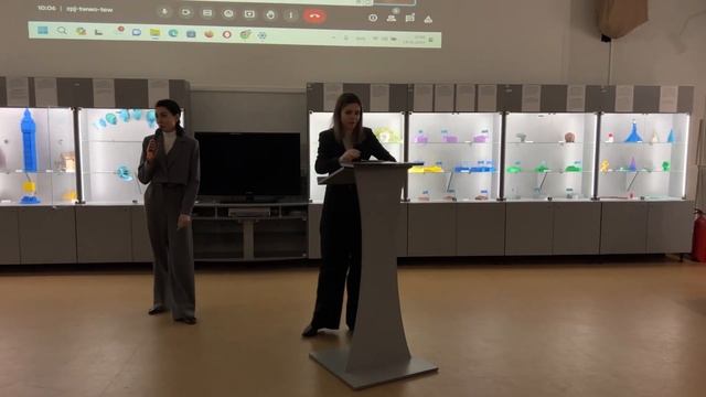 У Горішніх Плавнях відкрилася виставка «Цифрове мистецтво» смотреть онлайн