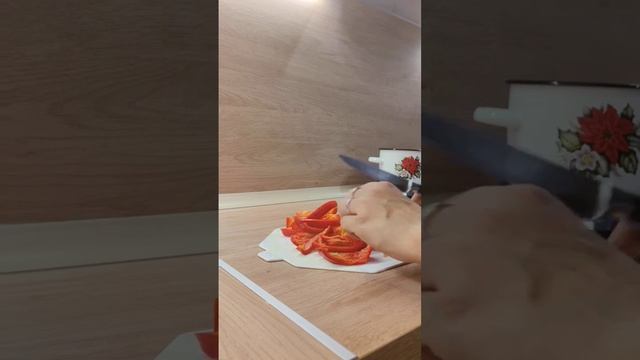 Ужин со спагетти, говядиной и сладким перцем 🌶️ #рецепты #food #спагетти #говядина #перецболгарский смотреть онлайн
