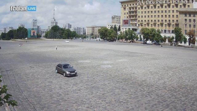 Triolan.Live - Харьков, площадь Свободы (21-06-2015) смотреть онлайн