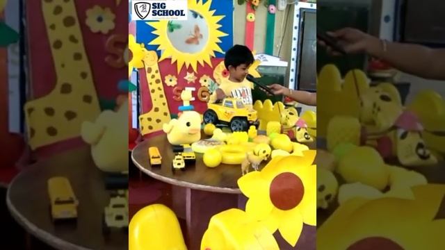 SIG school @ Yellow day celebration смотреть онлайн