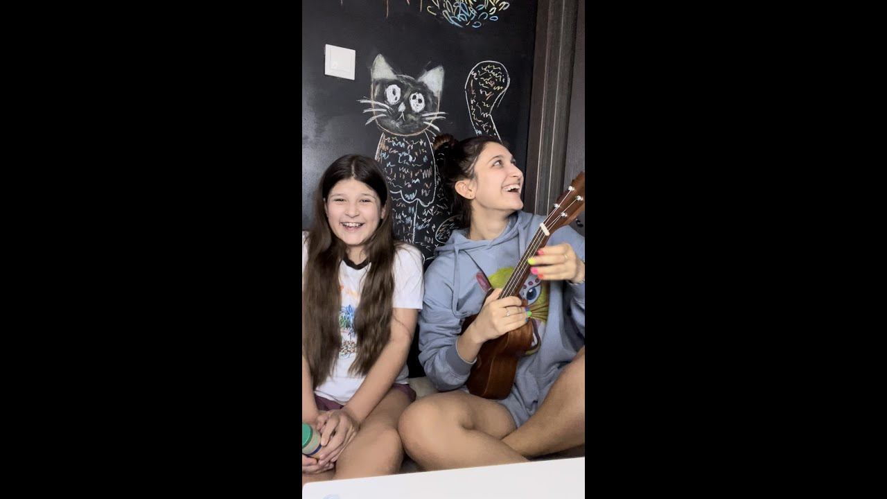 каждому дают котенка