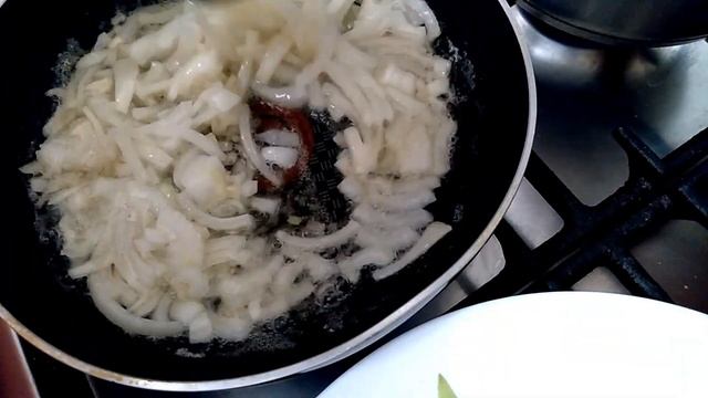 Минтай тушёный с овощами 🍅 смотреть онлайн