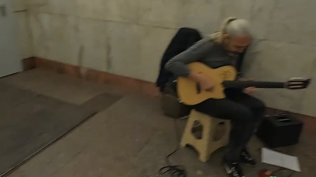 ПРОСТО МУЗЫКА В МЕТРО. смотреть онлайн