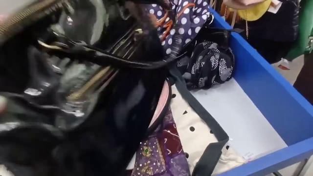 ШИКАРНЫЕ НАХОДКИ В СЕКОНД ХЕНДЕ ГУЛЯЕМ ПОКУПАЕМ смотреть онлайн