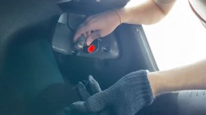 Замена лампы стоп-сигнала Kia Rio 3 #заменалампыстопсигнала #стопсигнал #заменалампы #kiario #фонарь