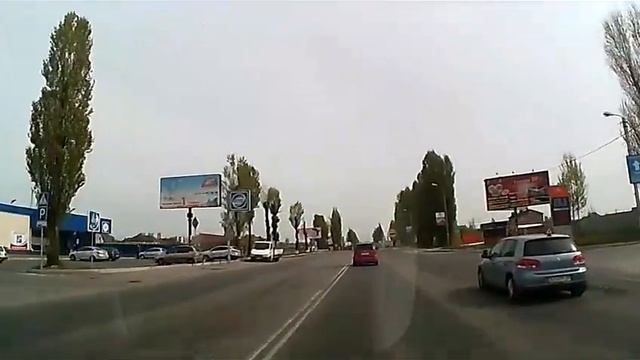 АА4695КХ Mersedes Smart на червоне світло смотреть онлайн