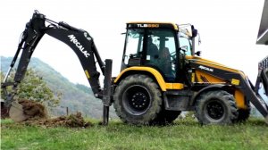 Котлован под фундамент. Котлован под плиту. Щиты для опалубки. Деревянная опалубка