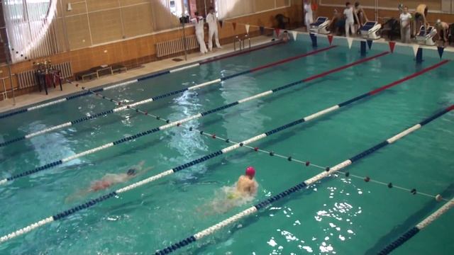 Брасс эстафета 4х50 м (Кубок Москвы 02 декабря 2015 короткая вода) 02:31,55 4ая-дорожка