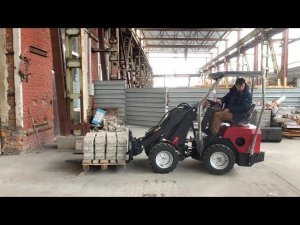 Погрузчик SKARAB  PL-100 с паллетными вилами 650 кг!