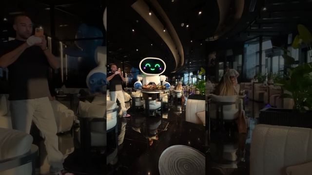 Официанты будут разносить еду по координатам смотреть онлайн