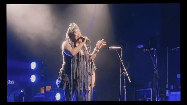 A masterful rendition of Pink Floyd’s “The Great Gig in the Sky” @britfloydofficial with @EvaAvila смотреть онлайн