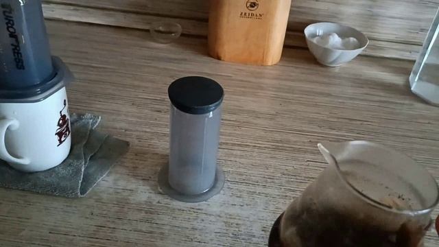 Кофе в аэропрессе.