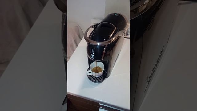 Napoli Coffee at home like at bar with italian Bialetti coffee machine .... смотреть онлайн