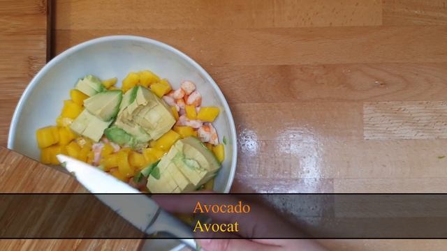 Simple Shrimp, mango and avocado tartare / Tartare crevettes, mangue et avocat смотреть онлайн