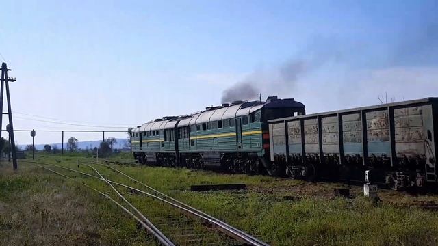Грузовой поезд Бессарабка - Березино. Тепловоз 2ТЭ116-1469. Станция Бессарабская смотреть онлайн