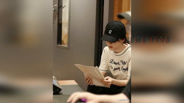 【NEWS TT7012月01日】#杨紫 分享录音美照，软萌可爱甜如初恋 #yangzi #fanchengcheng смотреть онлайн