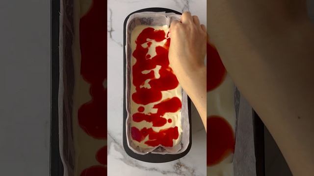 STRAWBERRY CHEESECAKE смотреть онлайн