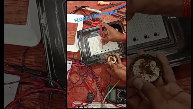 FLOOD LIGHT Repair // #shorts // #youtubeshorts // #light // #led // #technicalsklight // #flood смотреть онлайн