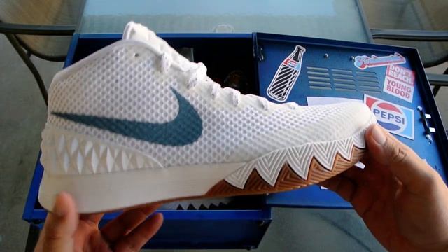 KoF Mailbox: Pepsi x Nike Kyrie 1 Uncle Drew Media Kit смотреть онлайн