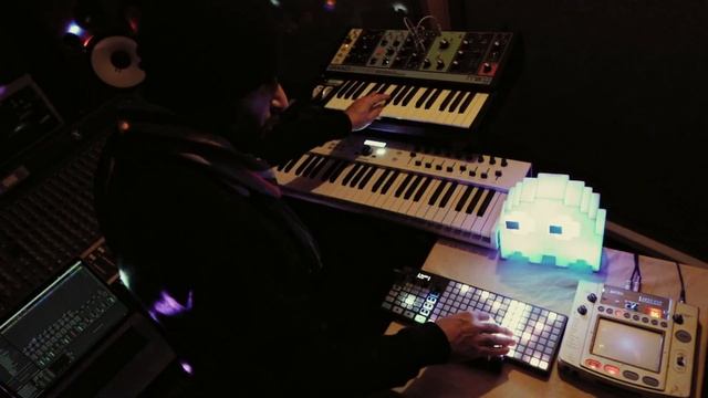 Dende Galicia - Live at TheDubYard #1 (Moog grandmother meets OXI One Sequencer) смотреть онлайн