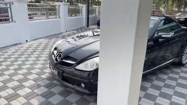 2007 Mercedes Benz SLK200 AMG смотреть онлайн