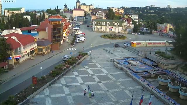 Вебкамера "Площадь Советская". Запись 03.06.2016 20:00:03 смотреть онлайн