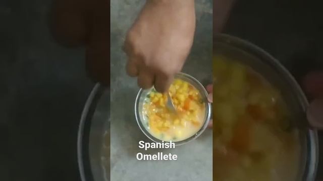 Spanish omellete with indian touch #shorts #youtubeshorts смотреть онлайн