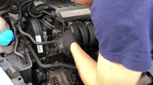 Skoda Octavia a5 1.6MPI: Как поменять высоковольтные провода и сломать щуп. Замена направляющей щуп