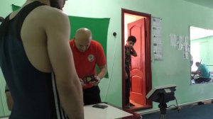 Взвешивание борцов до 65 кг.