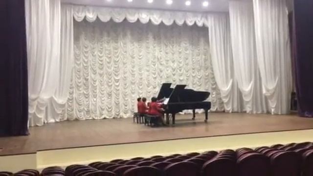 Квартет преподавателей Джанкойской детской школы искусств смотреть онлайн