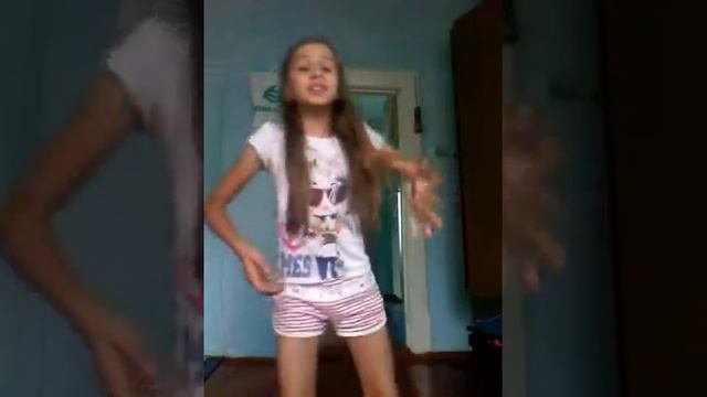 Первое видео -моя сестра..😂😂😂 смотреть онлайн