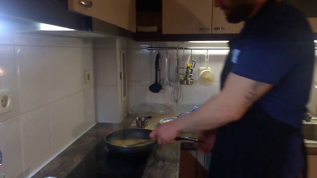 Свинско филенце с пюре от червена леща смотреть онлайн