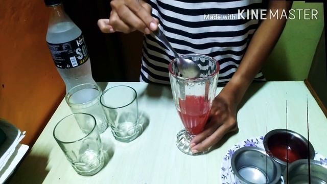 Strawberry soda mocktail||strawberry lemonade||How to make||Easy mocktail recipe смотреть онлайн