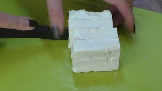 Классический греческий салат (Horiatiki) смотреть онлайн