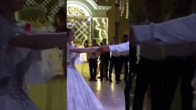 Цыганская свадьба парно снежана 🕊️❤️ танец с отцом 🥺❤ смотреть онлайн