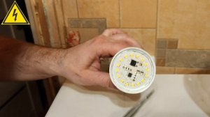 Почему светодиодная лампа еле горит и лампочка плохо светит ?