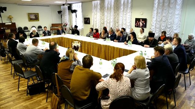 «Православие и культура». Круглый стол с участием митрополита Иоанна и епископа Феофана смотреть онлайн