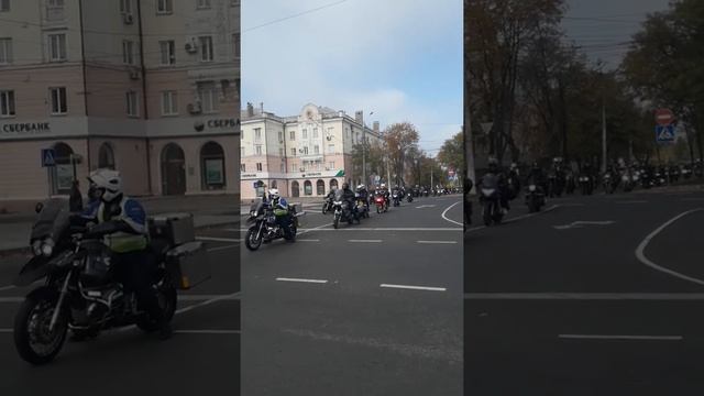 Закрытие мотоСезона 2019 Мариуполь. Заезд на площадь Левого берега Часть 1 смотреть онлайн